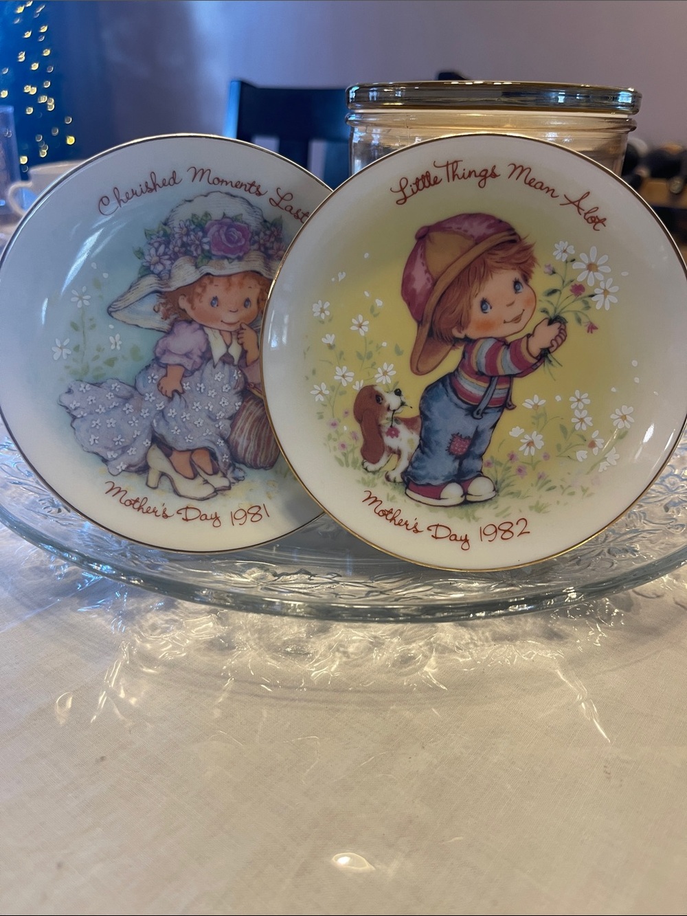 Vintage Avon mother’s Day Decorative Collector Plate - Yellow Floral Design
